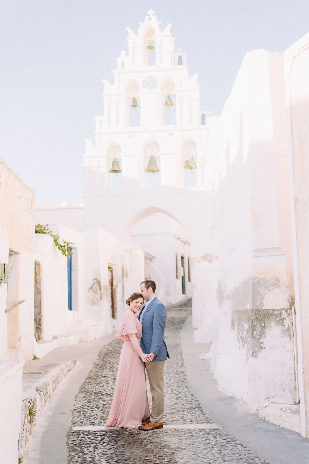 Honeymoon photoshoot in Santorini